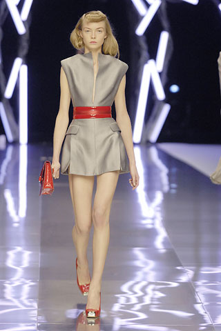 Гардероб наших леді в колекціях fashion дизайнерів - Страница 4 A6a0c958e6f792e419e07f85dd6f3e9f